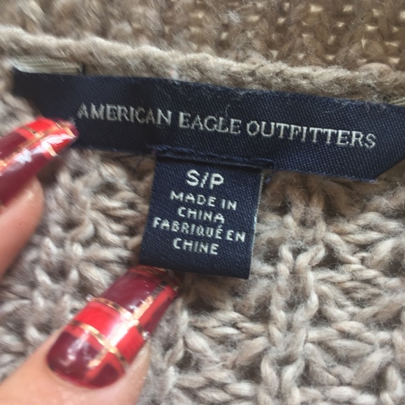 American Eagle Comfy Chunky Beige Sweater - Picture 3 of 4